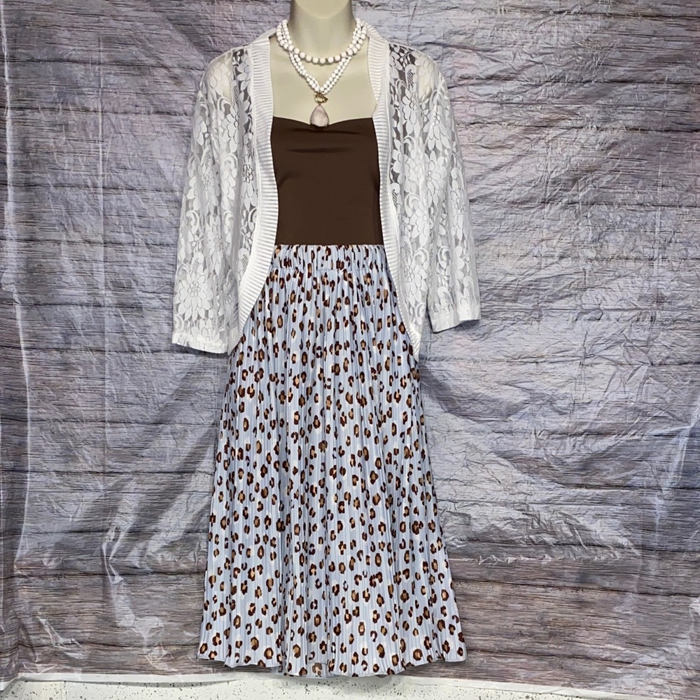 Sold* Ann Taylor Leopard Print Pleated Midi Skirt - Picture 1 of 8
